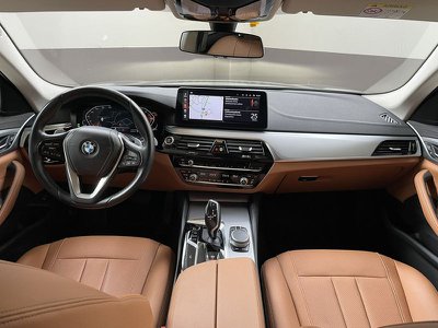 BMW Serie 5 520d 48V xDrive Touring, Anno 2021, KM 90000 - glavna slika