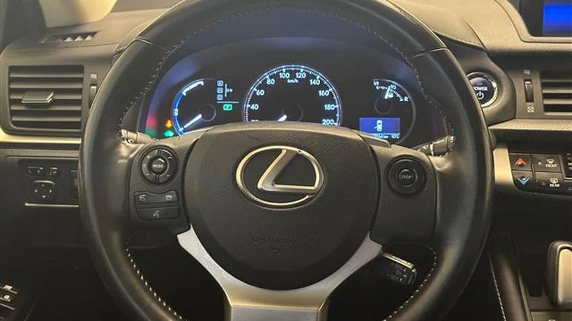 Lexus UX Hybrid Premium, Anno 2019, KM 59161 - glavna slika
