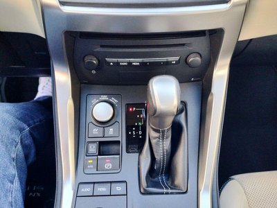 Lexus UX Hybrid F Sport, Anno 2021, KM 64771 - glavna slika