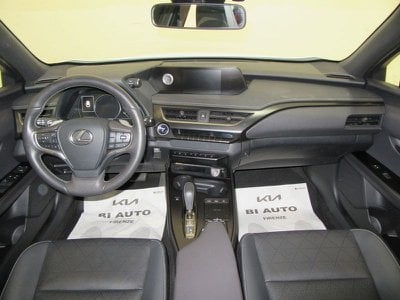 Lexus NX Hybrid 4WD Premium, Anno 2022, KM 75500 - glavna slika