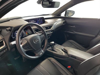 Lexus UX Hybrid 4WD Premium, Anno 2020, KM 54100 - glavna slika