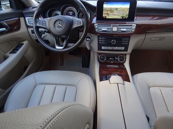 Mercedes Benz A 200 Limousine Memory Panorama AMG Keyless - glavna slika