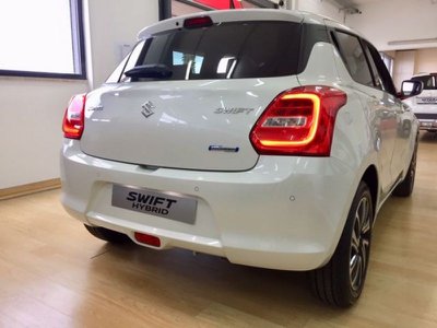 Suzuki Swift 1.2 Hybrid Top, KM 0 - glavna slika