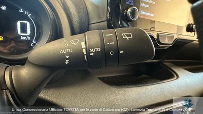 Toyota Yaris 1.0 5 porte Trend, Anno 2022, KM 12468 - glavna slika