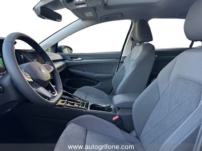 Volkswagen Golf VIII 2020 Benzina 1.5 tgi Life 130cv dsg, Anno 2 - glavna slika