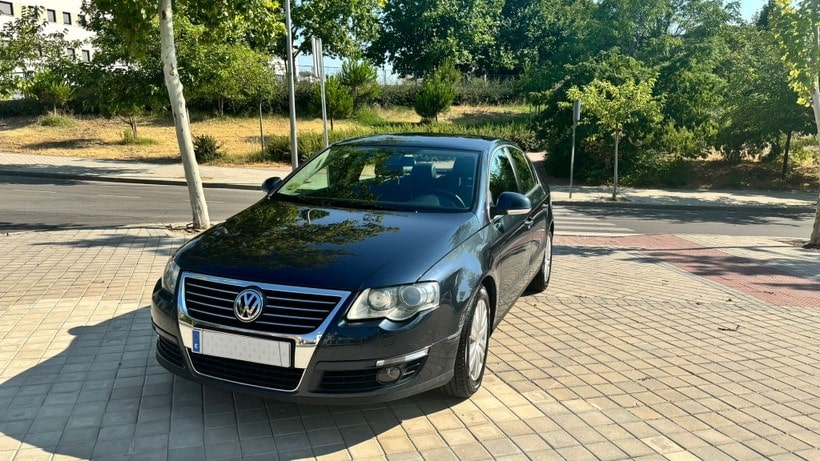 VOLKSWAGEN Passat 2.0TDI Advance - glavna slika