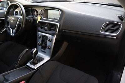 Volvo V40 D3 Geartronic, Anno 2018, KM 137000 - glavna slika